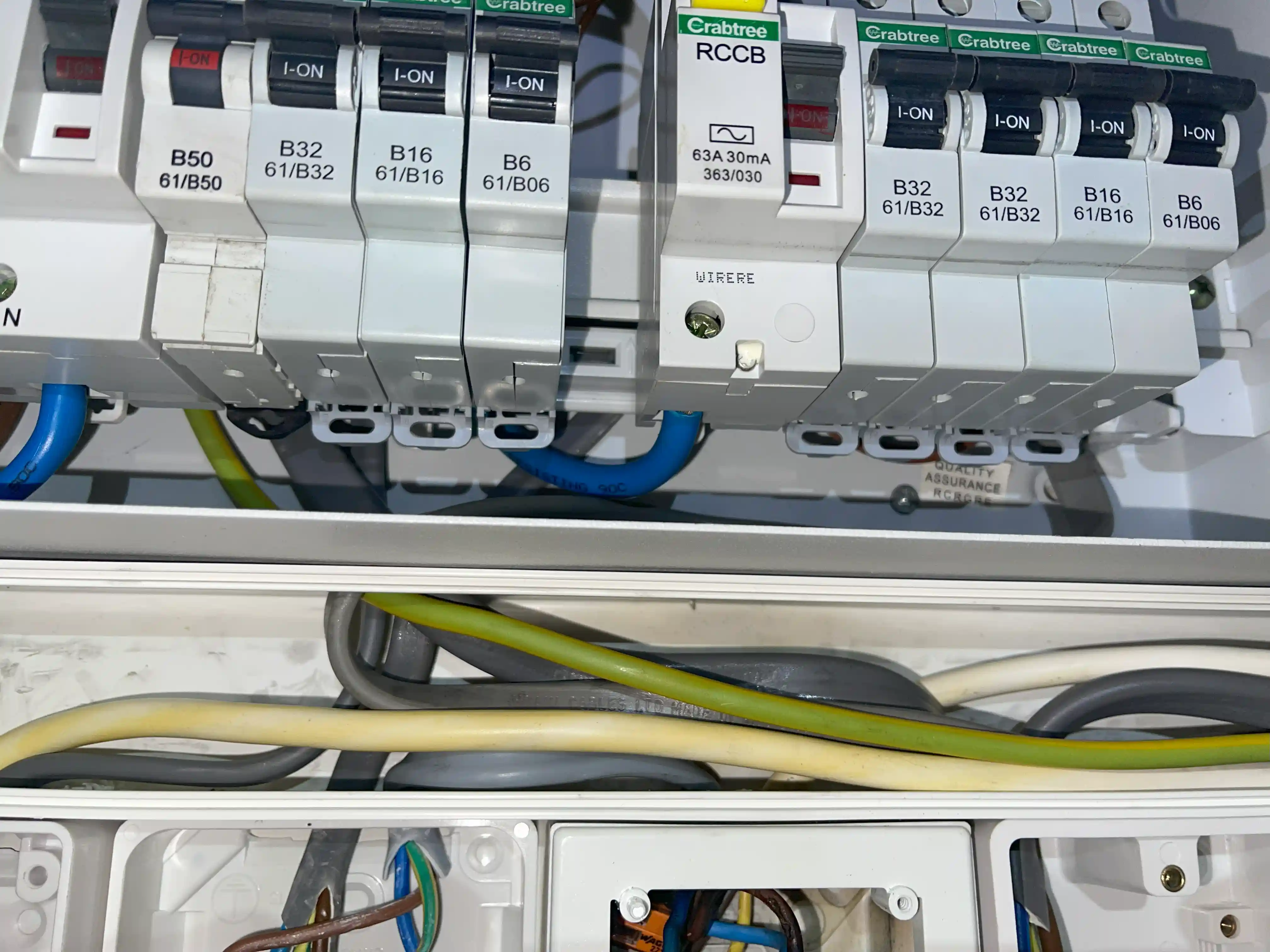 24 Hours Emergency Electrician near Middle Park